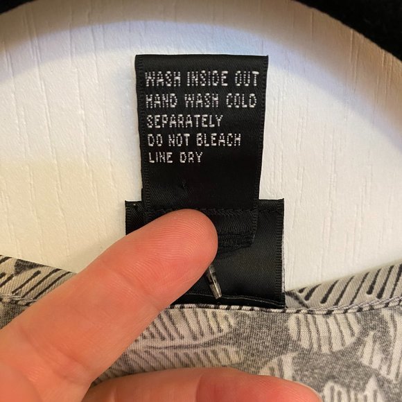 INC International Concepts Sequined Floral Gray Top size Large - Picture 9 of 10